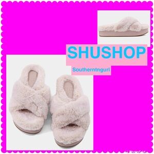 NWT SHUSHOP “ Juliet “ Plush Crisscross Slides Platform Slippers
